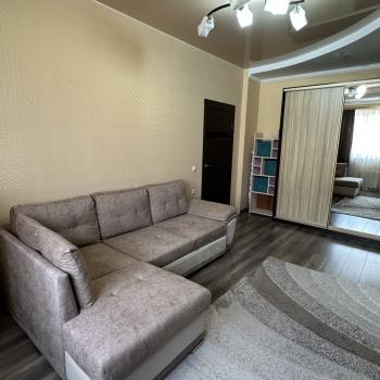 Продается 1-комнатная квартира, 46 м²