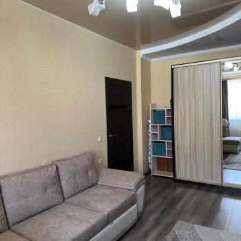 Продается 1-комнатная квартира, 46 м²