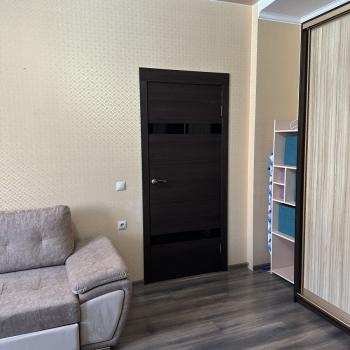 Продается 1-комнатная квартира, 46 м²