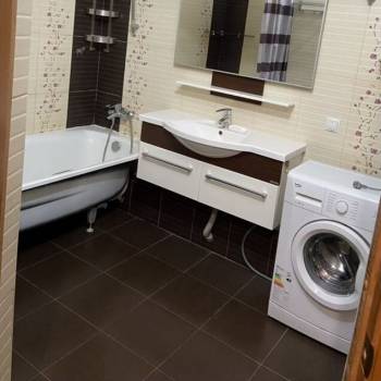 Сдается 1-комнатная квартира, 60 м²