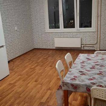 Сдается 1-комнатная квартира, 42 м²