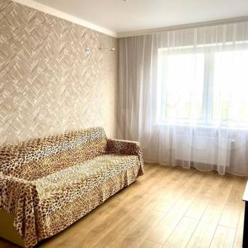 Сдается 1-комнатная квартира, 42 м²