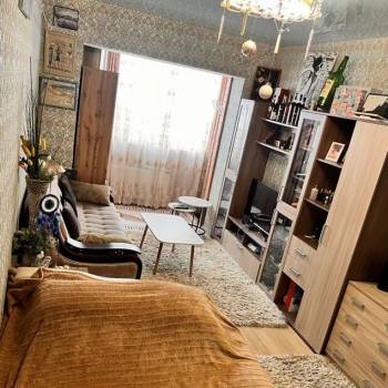 Продается 1-комнатная квартира, 42 м²