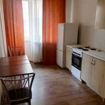 Сдается 1-комнатная квартира, 38 м²