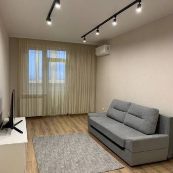 Сдается 1-комнатная квартира, 43 м²