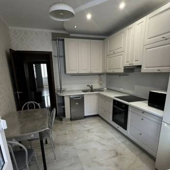 Сдается 2-х комнатная квартира, 60 м²