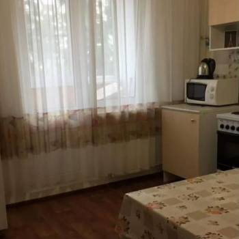 Сдается 1-комнатная квартира, 42 м²