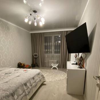 Продается 1-комнатная квартира, 41 м²