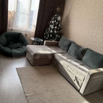 Продается 1-комнатная квартира, 42 м²