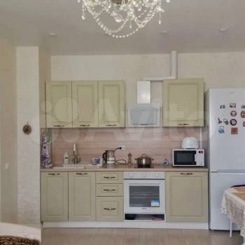 Продается 1-комнатная квартира, 42 м²