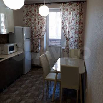 Сдается 1-комнатная квартира, 37 м²