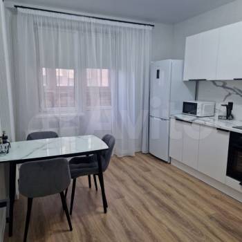 Сдается 1-комнатная квартира, 42,1 м²