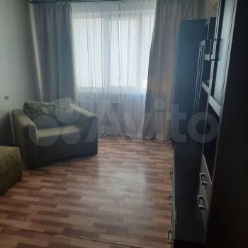 Сдается 1-комнатная квартира, 40 м²