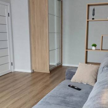 Сдается 1-комнатная квартира, 42 м²