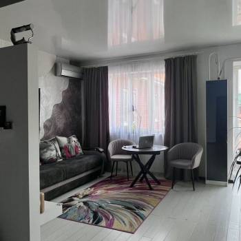 Продается 1-комнатная квартира, 46 м²