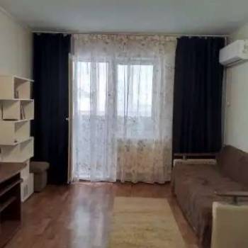 Сдается 1-комнатная квартира, 37 м²
