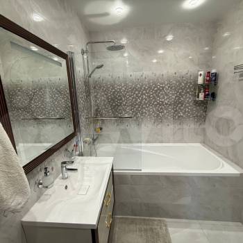 Продается 1-комнатная квартира, 58,1 м²