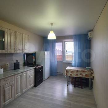 Сдается 1-комнатная квартира, 40 м²