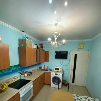 Продается 1-комнатная квартира, 38 м²