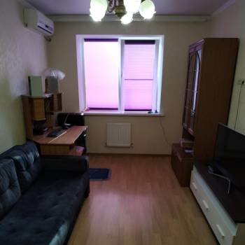 Продается 1-комнатная квартира, 37 м²