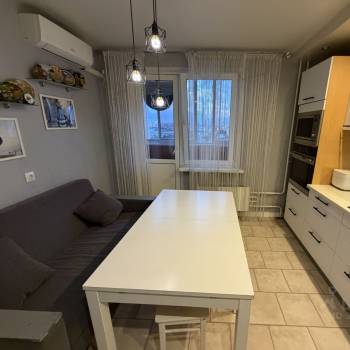 Продается 2-х комнатная квартира, 57,3 м²