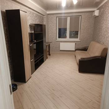 Сдается 1-комнатная квартира, 43 м²