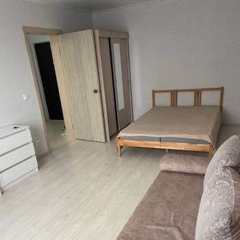 Сдается 1-комнатная квартира, 38 м²