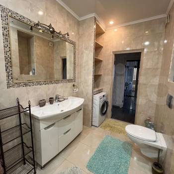 Продается Многокомнатная квартира, 140 м²