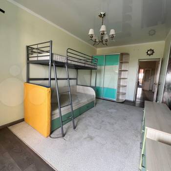 Продается Многокомнатная квартира, 140 м²