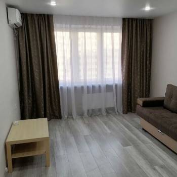 Сдается 1-комнатная квартира, 39 м²