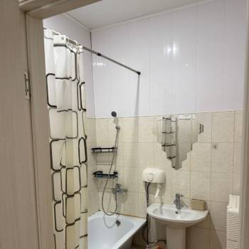 Сдается 1-комнатная квартира, 51 м²