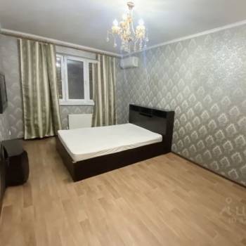 Сдается 1-комнатная квартира, 42 м²
