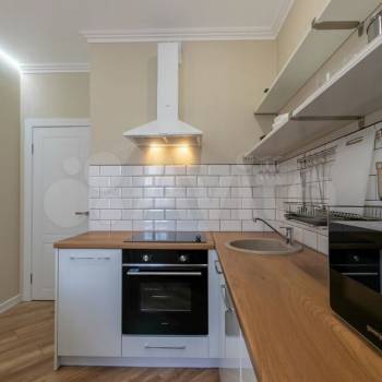 Продается 1-комнатная квартира, 37 м²