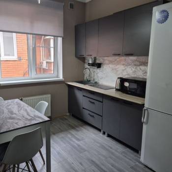 Сдается 1-комнатная квартира, 38 м²