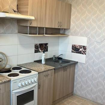 Сдается 1-комнатная квартира, 42 м²