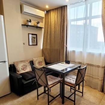 Продается 1-комнатная квартира, 44 м²