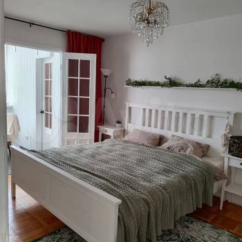 Продается 1-комнатная квартира, 49 м²
