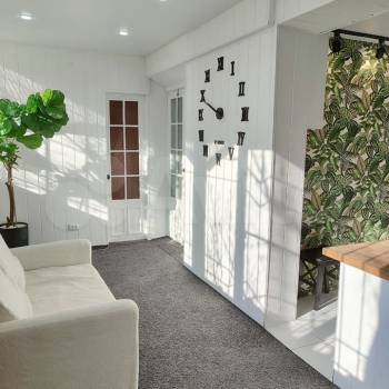 Продается 1-комнатная квартира, 49 м²
