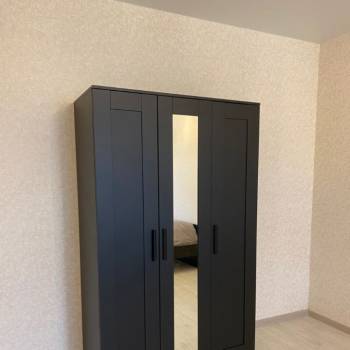Продается 1-комнатная квартира, 37 м²