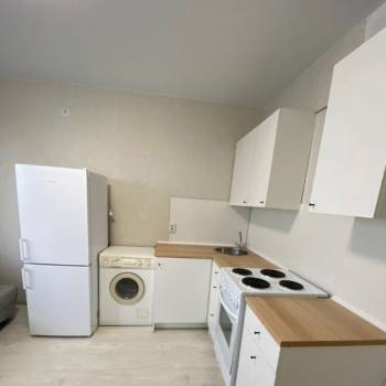 Продается 1-комнатная квартира, 37 м²