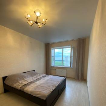 Продается 1-комнатная квартира, 37 м²