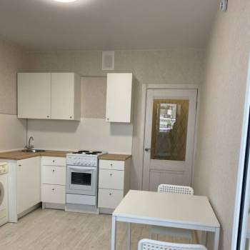 Продается 1-комнатная квартира, 37 м²