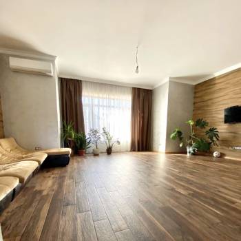 Продается Дом, 300 м²