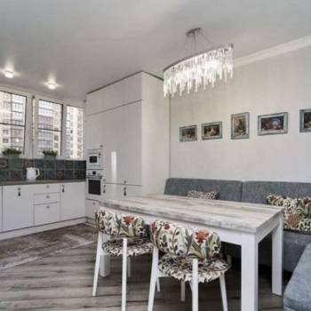 Продается 1-комнатная квартира, 42 м²