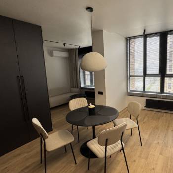 Продается 1-комнатная квартира, 42 м²