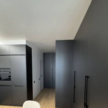 Продается 1-комнатная квартира, 42 м²