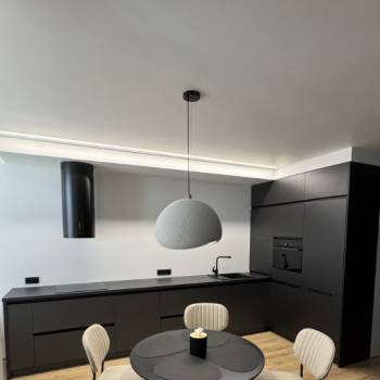 Продается 1-комнатная квартира, 42 м²