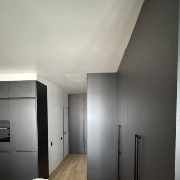Продается 1-комнатная квартира, 42 м²