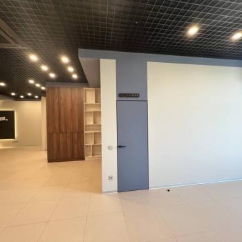 Сдается Нежилое помещение, 150 м²