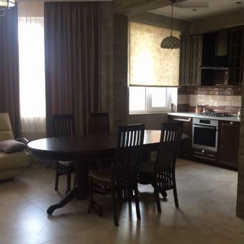 Сдается Дом, 230 м²